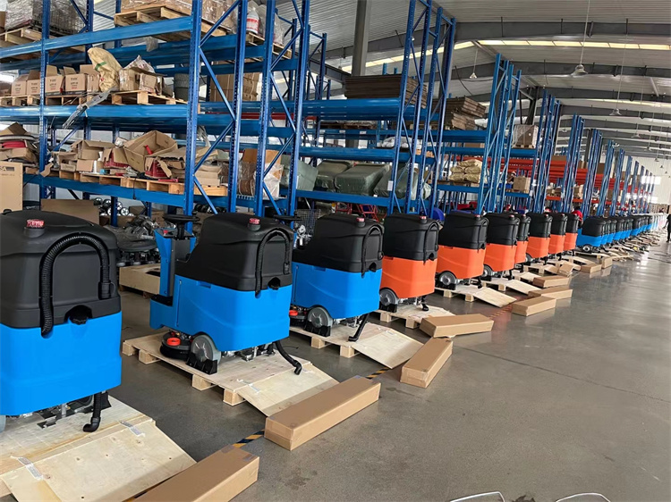 Delivery A 20"GP container Scrubber Dryer To India