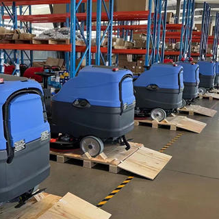 Features of ALTON's large floor scrubber A-11R